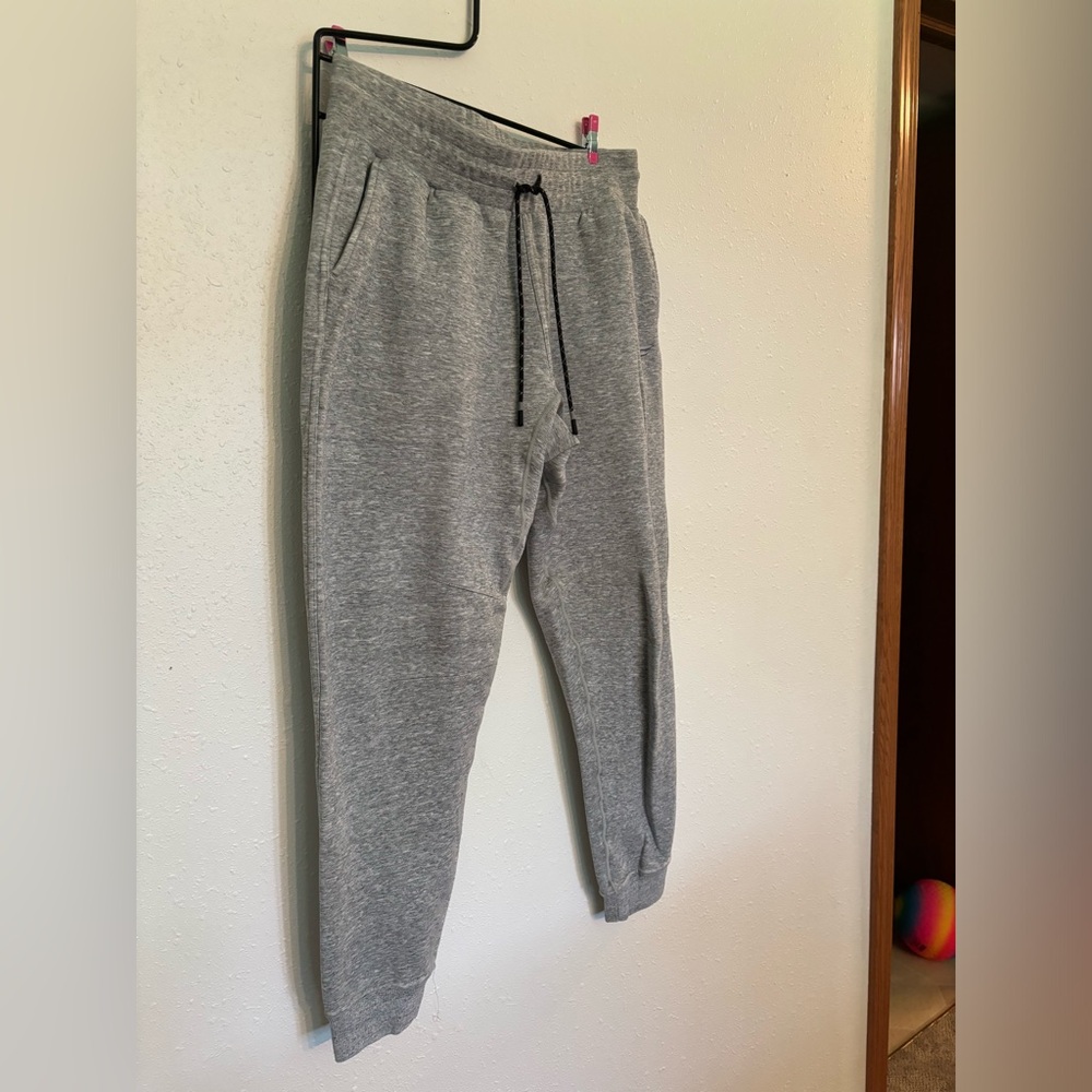 Fabletics sweat pants joggers grey